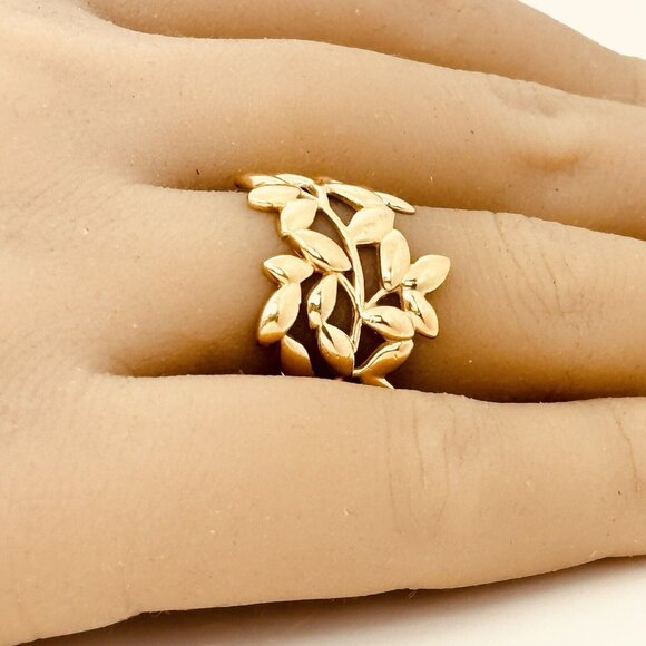 Size 7 Tiffany & Co Wide Olive Leaf Band Ring in Yellow Gold by Paloma Picasso - Picture 3 of 7